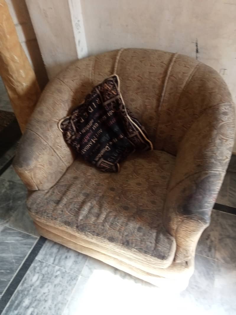 Sofa for sale 0