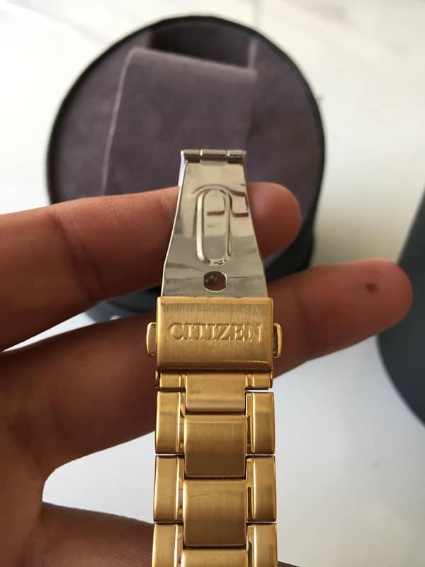 CITIZEN WATCH (GOLDEN COLOUR) 2