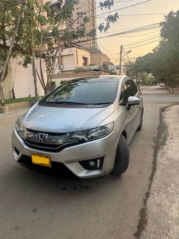 Honda Fit 2015 Urgent 3