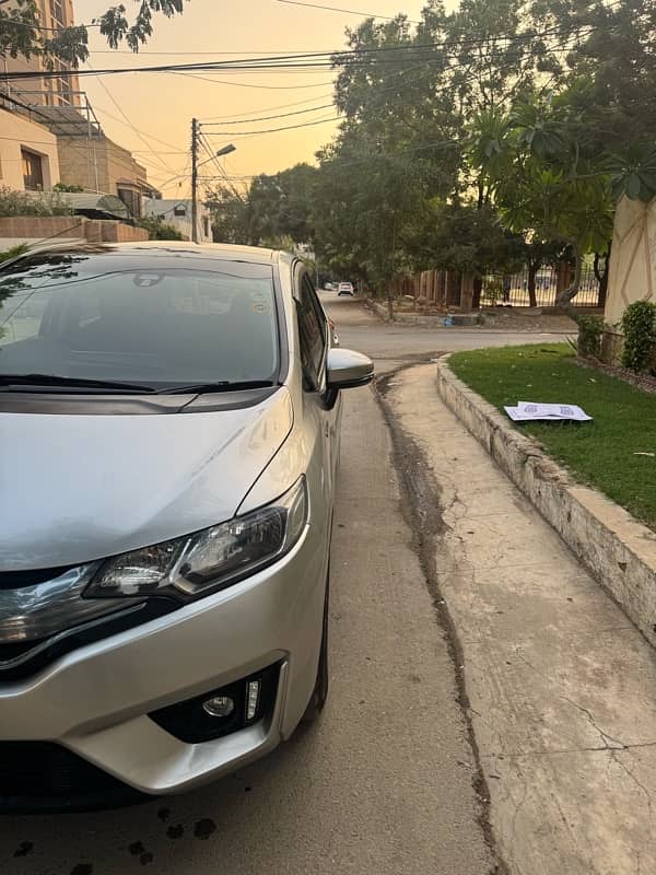 Honda Fit 2015 Urgent 7