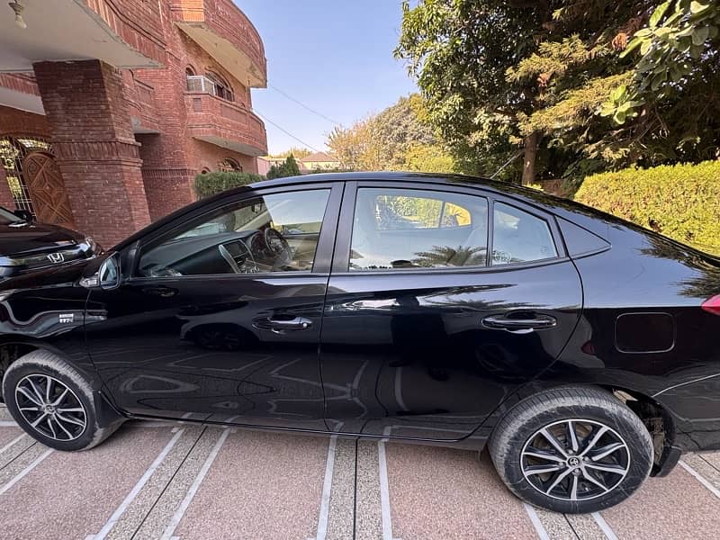 Toyota Yaris 2020 5