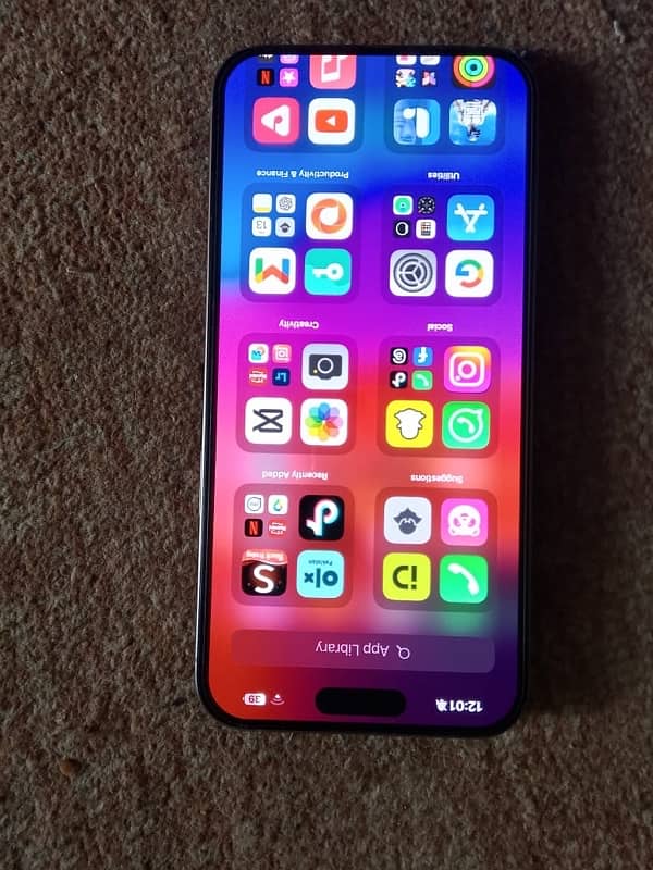 iPhone 15 pro max 4