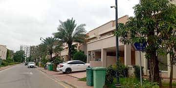 Quaid Villas 200sq yd Close to Entrance of BTK 3Bed One Unit Villas FOR SALE