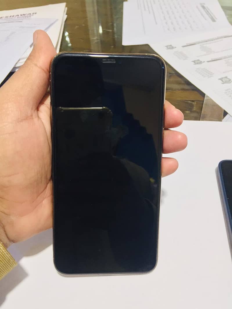 Apple iPhone 11 Pro Max PTA approved  in Lush condition 2