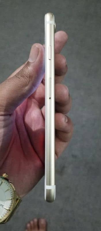 iphone 7 Good Condition 4