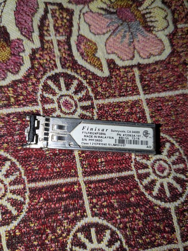 FTLF8524P3BNL 4Gb/s Short Wave SFP Transceiver 1