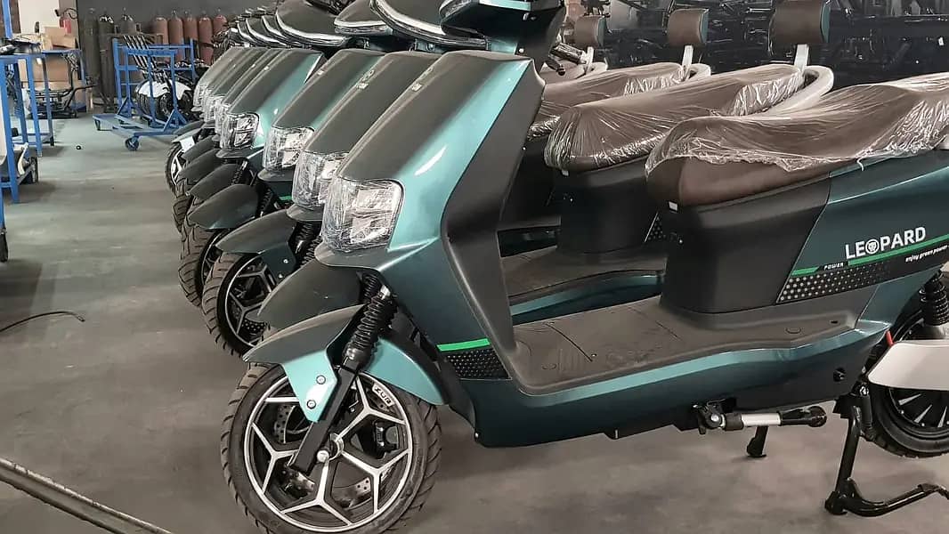 Electric Scooter, Electric bikes ,Electric Scooty EVEON Leopard 2024 4