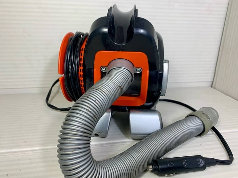 Black & Decker Vacuum Cleaner 6