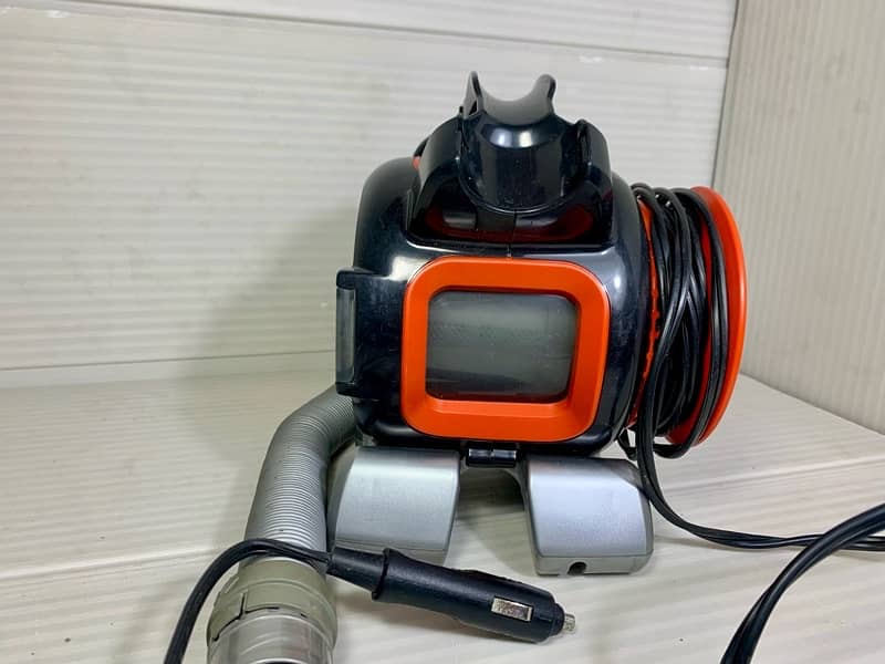 Black & Decker Vacuum Cleaner 7