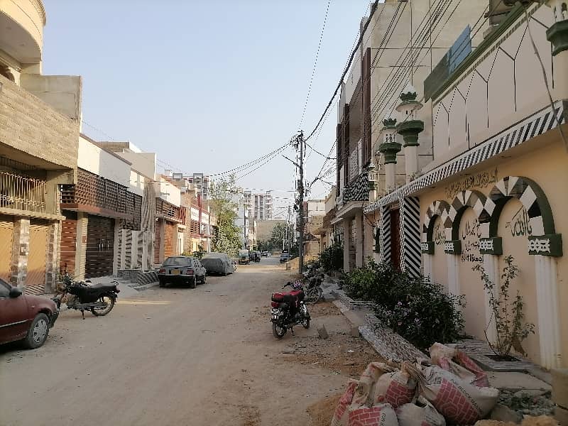 Ideally Located Prime Location Residential Plot Of 400 Square Yards Is Available For sale In Karachi 1