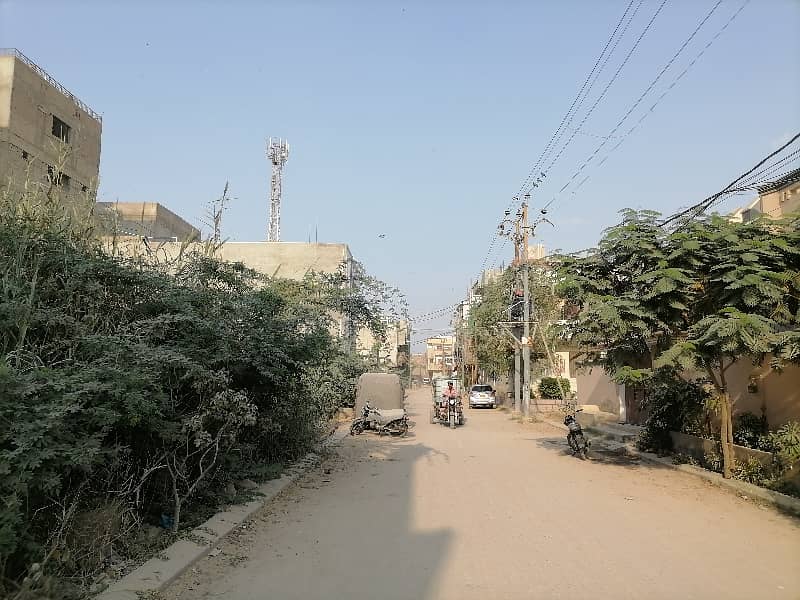 Ideally Located Prime Location Residential Plot Of 400 Square Yards Is Available For sale In Karachi 5