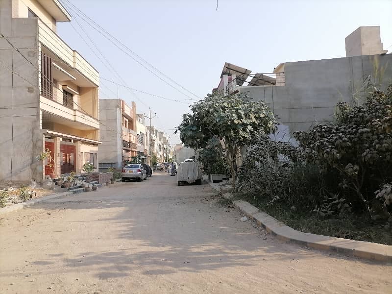 Ideally Located Prime Location Residential Plot Of 400 Square Yards Is Available For sale In Karachi 6