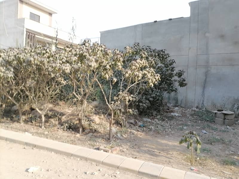 Ideally Located Prime Location Residential Plot Of 400 Square Yards Is Available For sale In Karachi 7