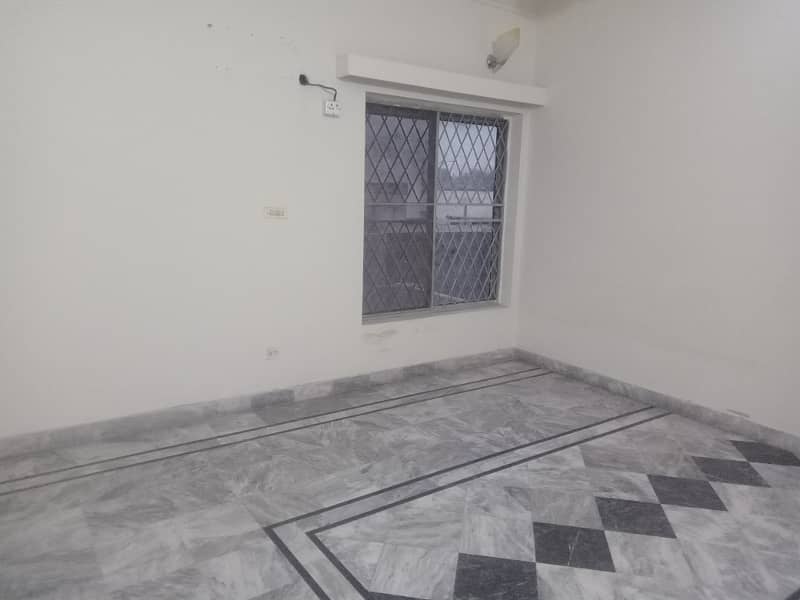 10 Marla Upper Portion 1 Bedroom In Gulberg 3 Block A3 For Family 4