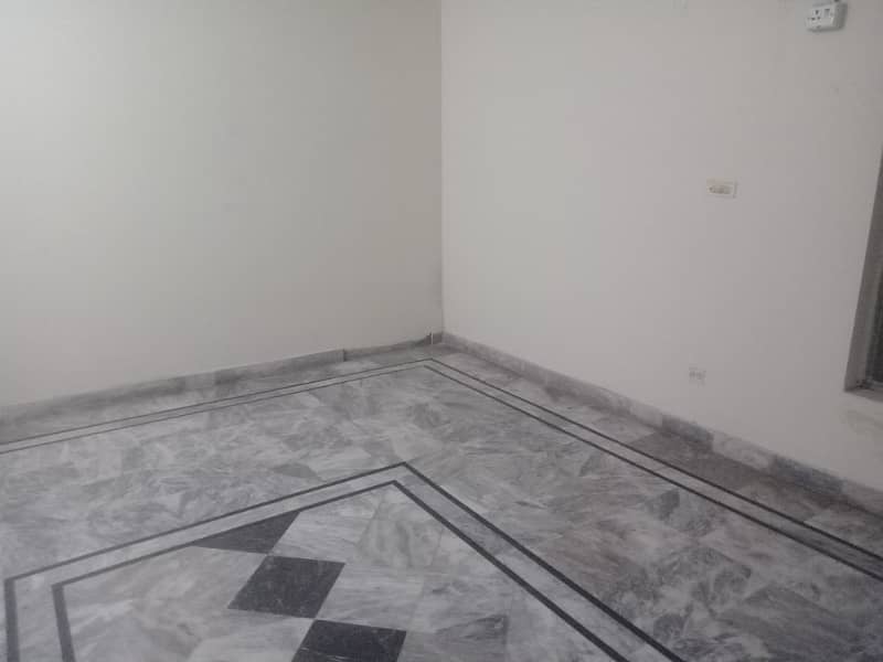 10 Marla Upper Portion 1 Bedroom In Gulberg 3 Block A3 For Family 6