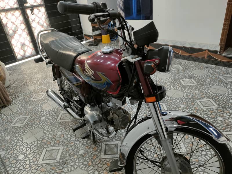 Honda CD 70 2021 5