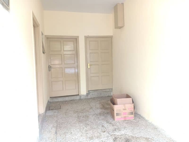 Ground portion of (35*65) House in G-10/1 Islamabad available for rent 2