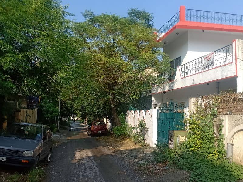 Ground portion of (35*65) House in G-10/1 Islamabad available for rent 4