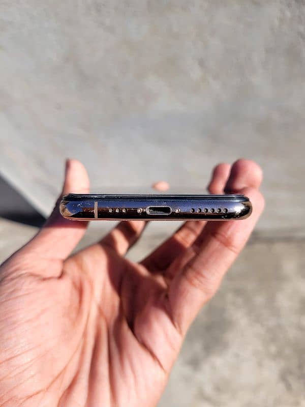 IPhone Xs Storage 64gb 3