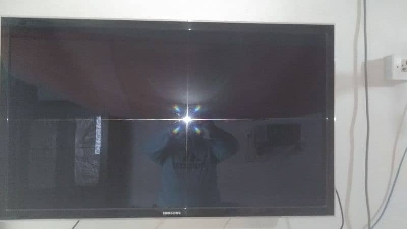 Samsung 46 inch simple LED TV 0