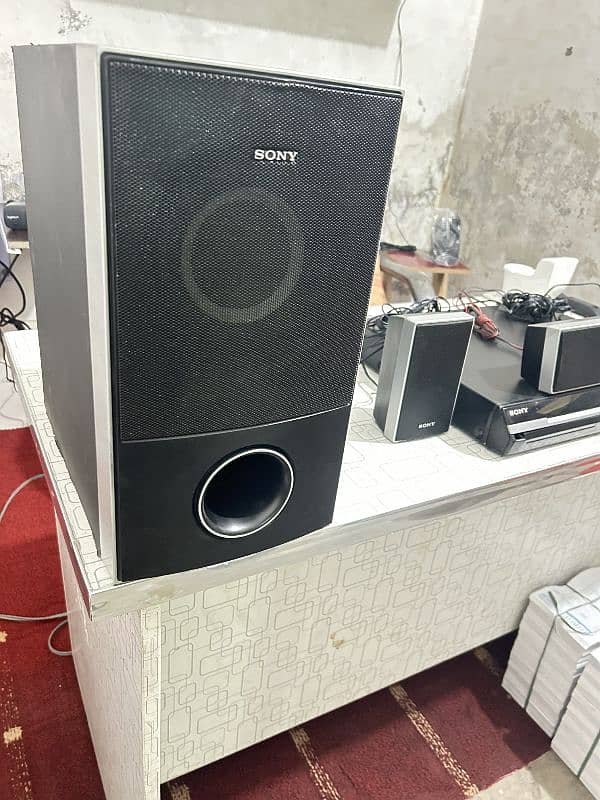 Sony Home Theatre 5.1 DAV DZ270 0