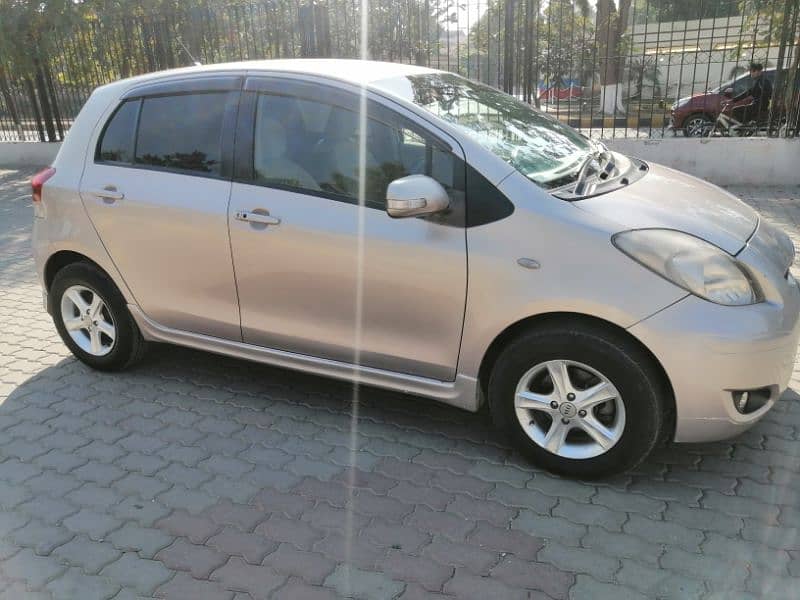 Toyota Vitz 2008 3