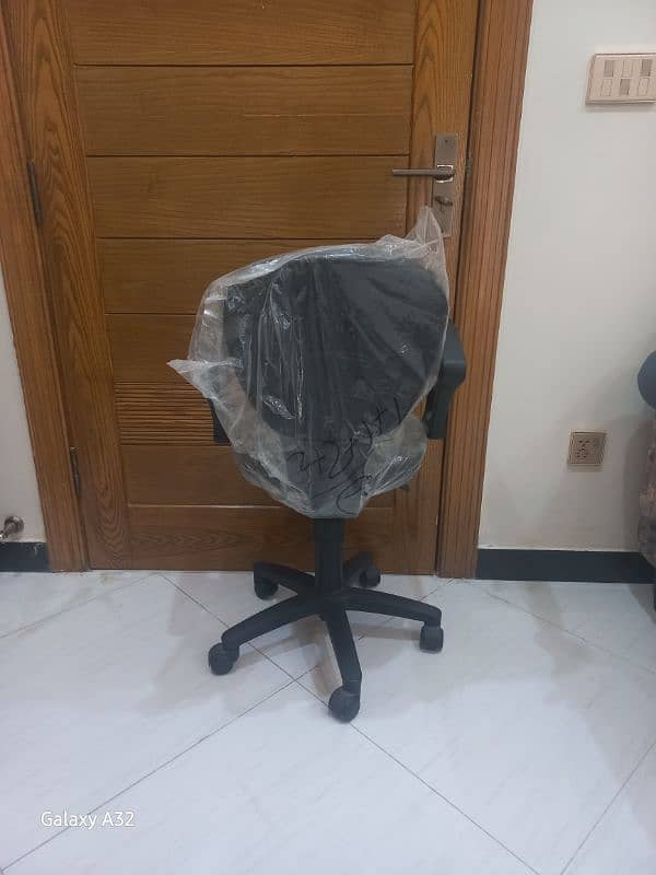 brand new computer chair 3