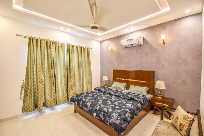 1 Bedroom VIP full furnishe flat for rent per day available in Bahia Town Lahore 3