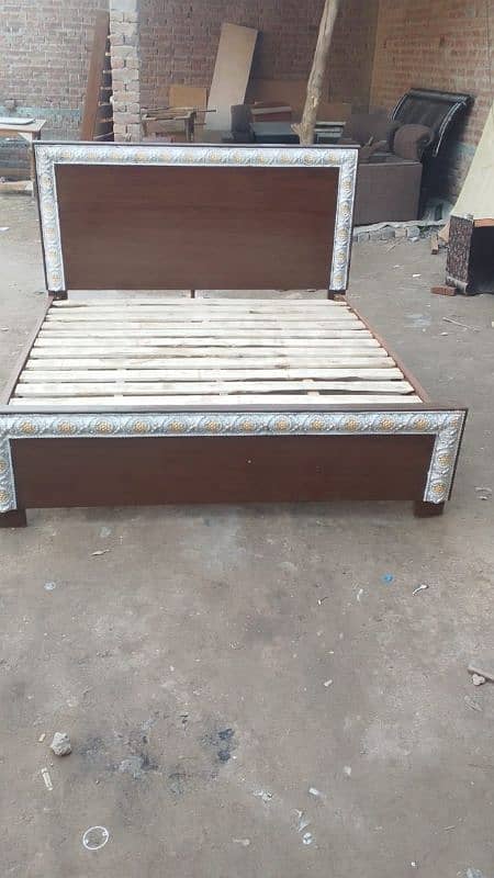 solid wood bed 0