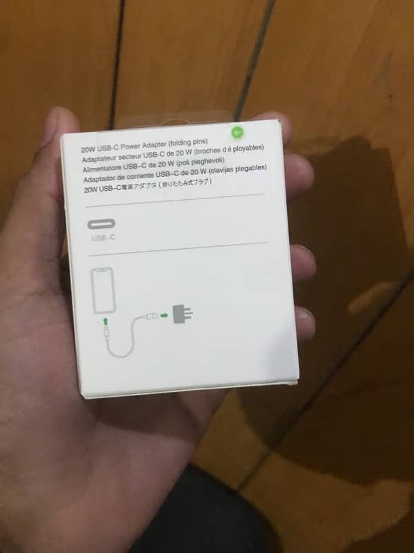 iPhone 20w adapter 3