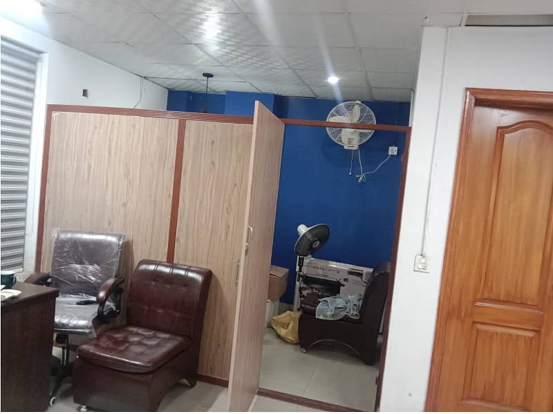 Area 350 Square Feet Office Available For Rent Real Pictures In Main Boulevard Road Gulberg 3 Lahore 3