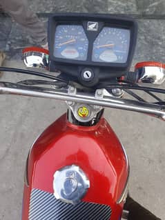 Cg 125 In Good condition Number laga hua hy