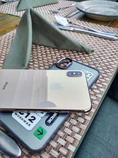 XS Max 256GB sim working camera phone beautiful look