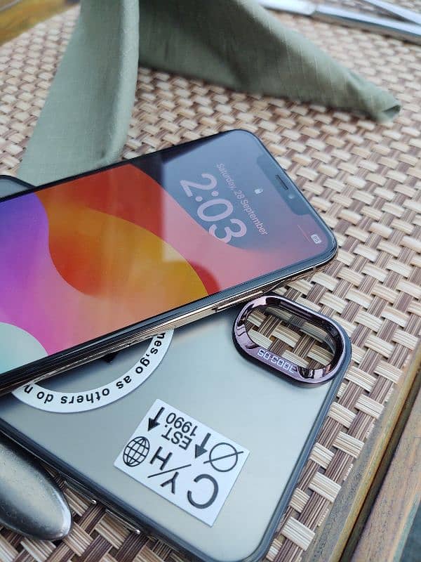 XS Max 256GB sim working camera phone beautiful look 2