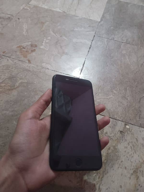 iphone 7 plus non PTA 10 by 10 condition with box 2