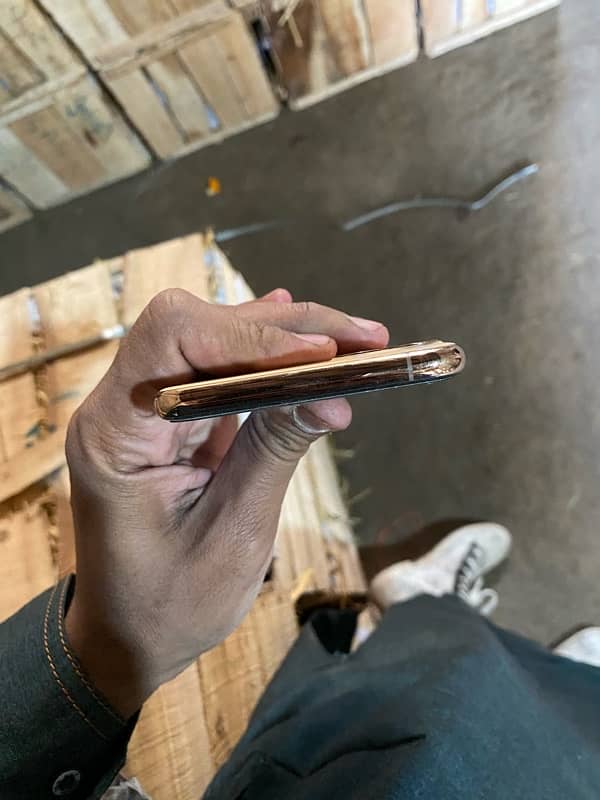 iphone 11pro max 256gb 4