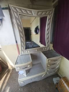 dressing table