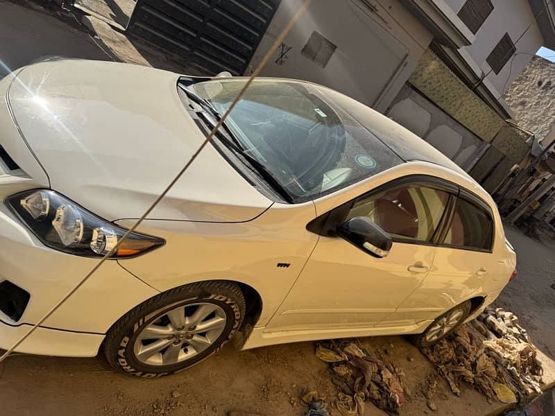 Toyota Corolla Altis 2010 4