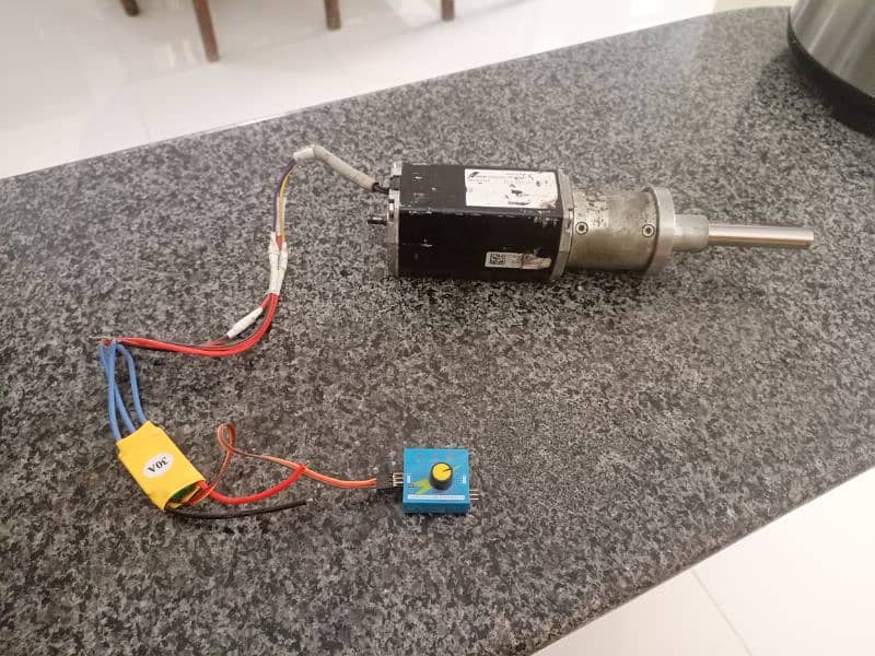 BLDC Gear Motor 24 Volts DC High Power 2