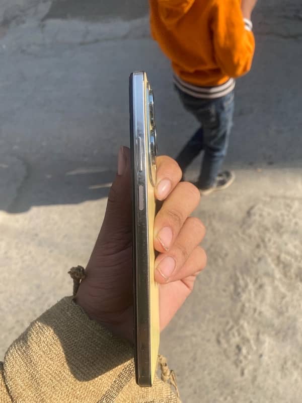 Infinix HOT 40 pro 0