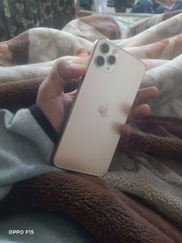 IPHONE 11 PRO MAX 4