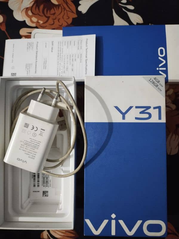 vivo y31 new condition complete Saman. just new 5