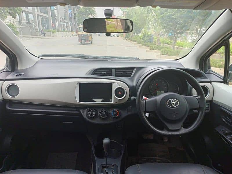 Toyota Vitz 2011/2014 0