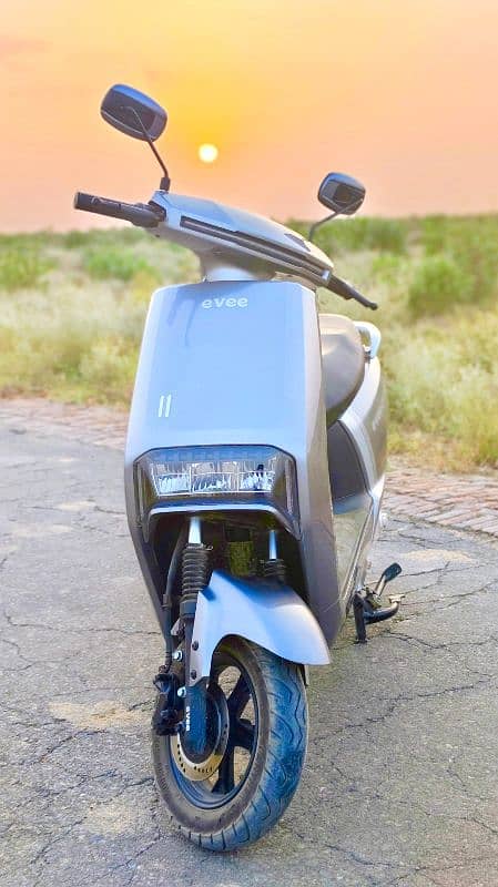 Evee C1 Pro electric scooter 6