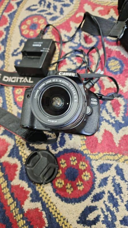 Canon 600D camera 3