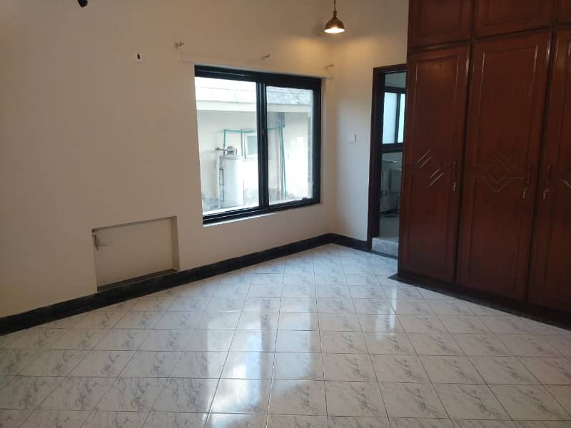 01 Kanal 3 Bed Rooms Beautiful Upper Portion Available For Rent in DHA Phase 2 Lahore Cantt 1