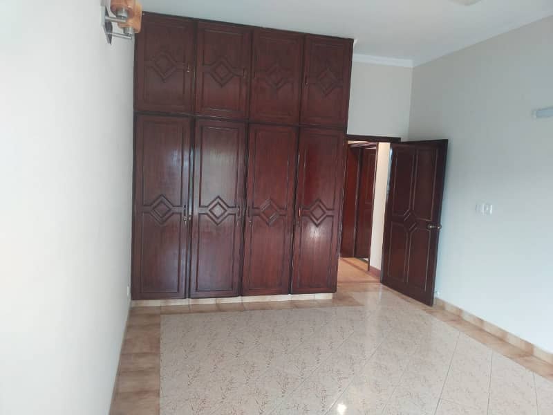 01 Kanal 3 Bed Rooms Beautiful Upper Portion Available For Rent in DHA Phase 2 Lahore Cantt 4