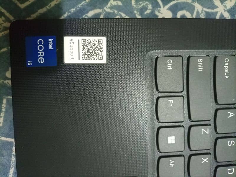 Lenovo V14 G3 - i5 12th gen 1