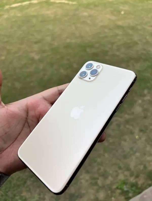 iphone 11 pro max exchange  possible  with iPhone 1