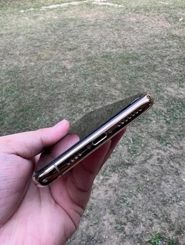 iphone 11 pro max exchange  possible  with iPhone 5